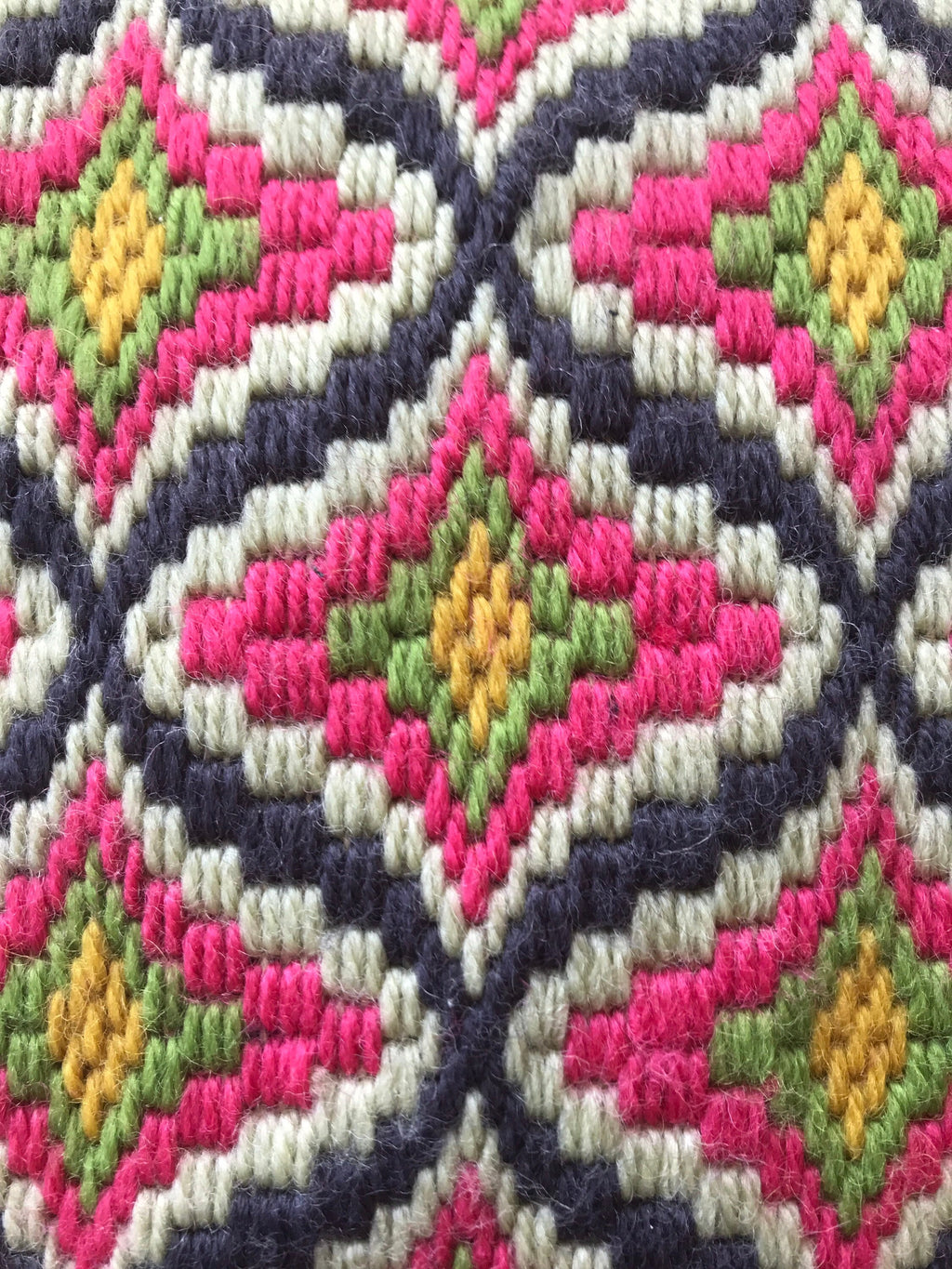 Bargello Needlepoint 14" Cushion Kit: Appletons Wool, Velvet Back (14”)